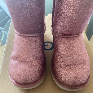 Girls Pink Sparkly Short Uggs. EUC. Size 13